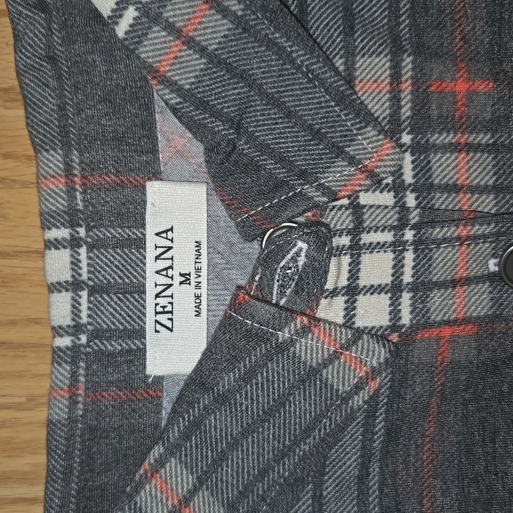 Women's Plaid Button Down Shirt - Picture 6 of 7